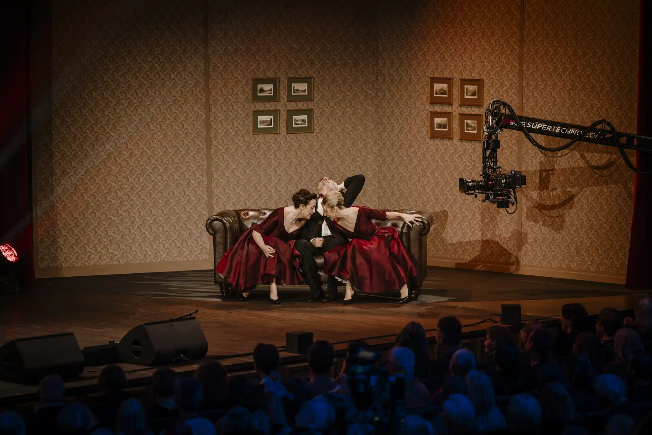 Schlageranfall Globe (c) Nadine Studeny 11