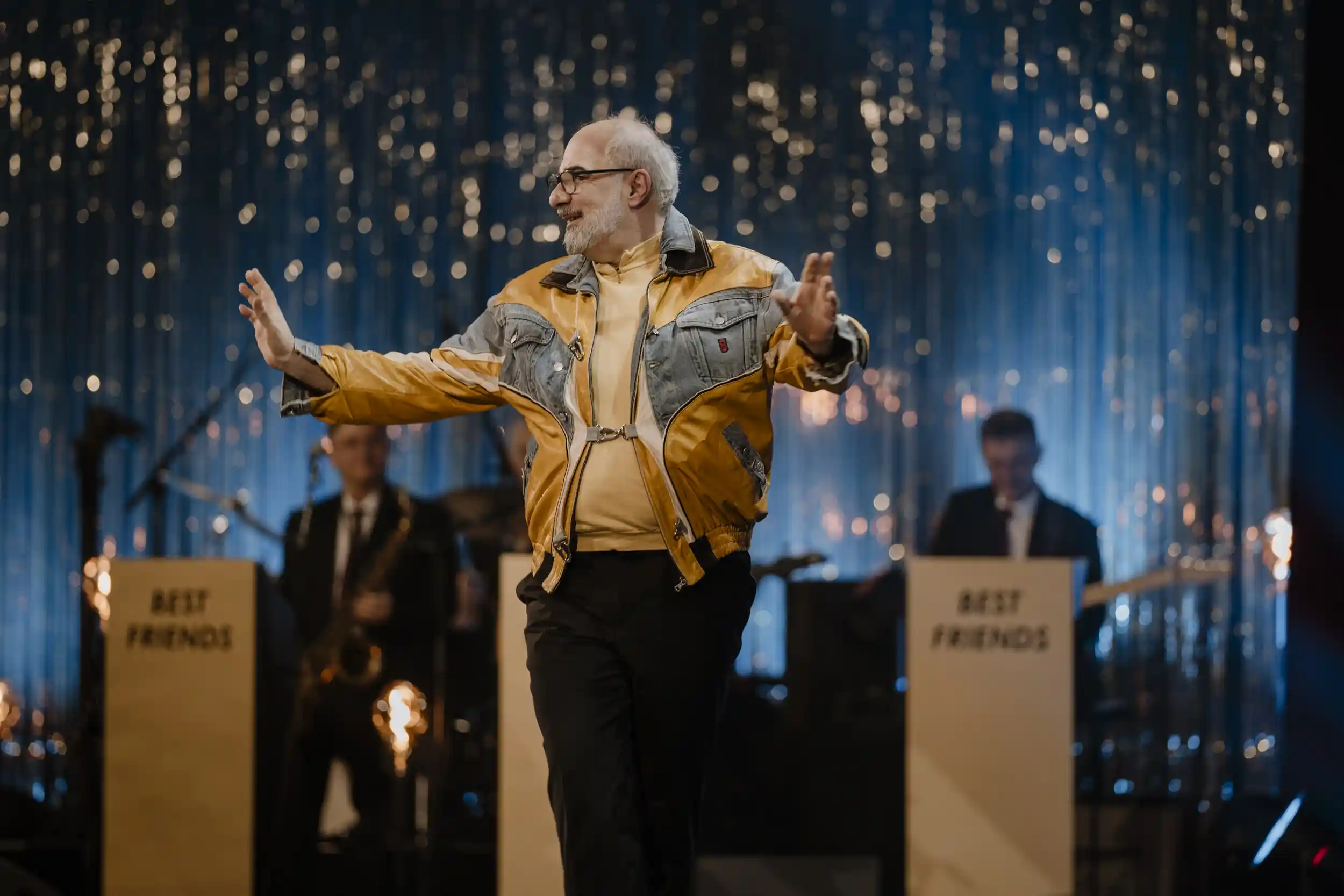 Schlageranfall Globe (c) Nadine Studeny 27