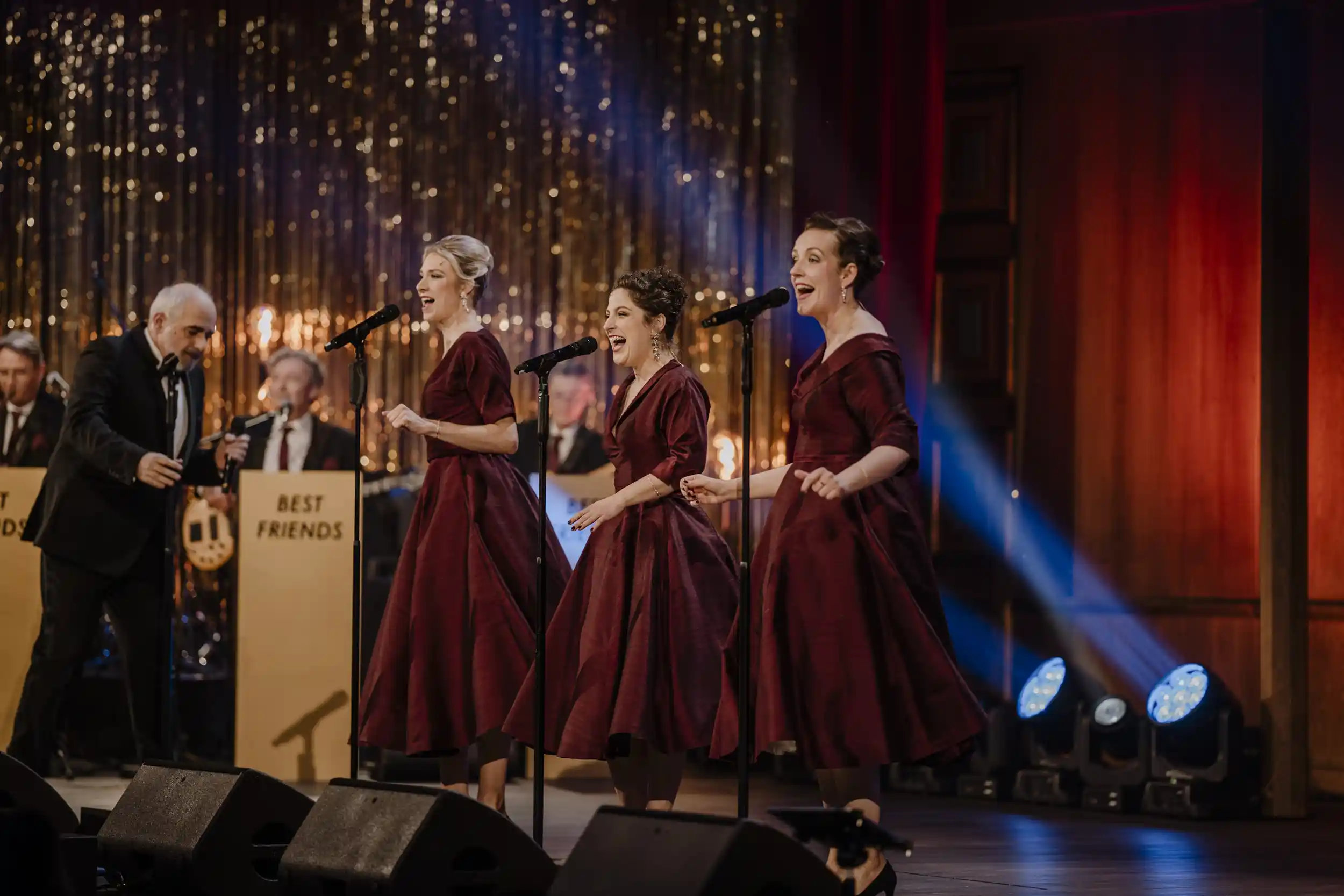 Schlageranfall Globe (c) Nadine Studeny 6